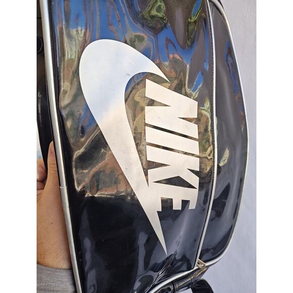 Vintage Nike Patent Leather‎ Look Black Silver Messenger Gym Soccer Shoulder Bag - Picture 7 of 16